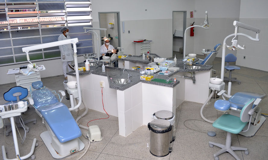 Portal de Notcias PJF | Centro de Especialidades Odontolgicas da zona oeste recebe revitalizao | SS - 30/7/2014